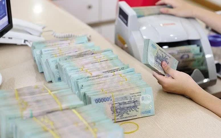 Giữ ổn định lãi suất trước áp lực chi phí leo thang - Ảnh 1.