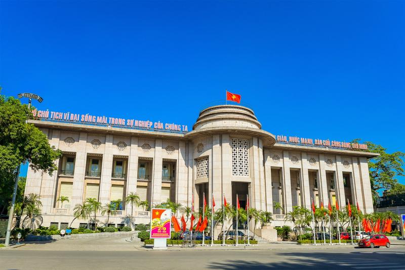 Ngân hàng Nhà nước tiếp tục bơm lượng lớn VND ra thị trường, lãi suất liên ngân hàng hạ nhiệt - Ảnh 1.